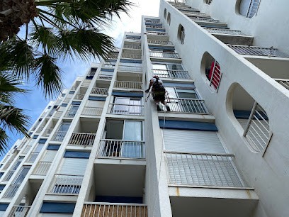 Alpibat-Services, Artisan en Travaux Généraux et Rénovation à Remoulins